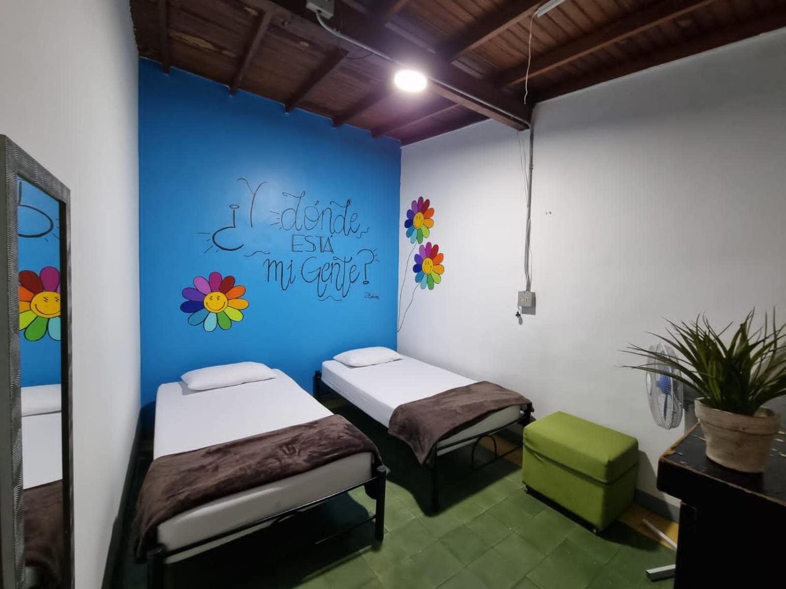 Hostal Casa Estacion Medellín Eksteriør billede